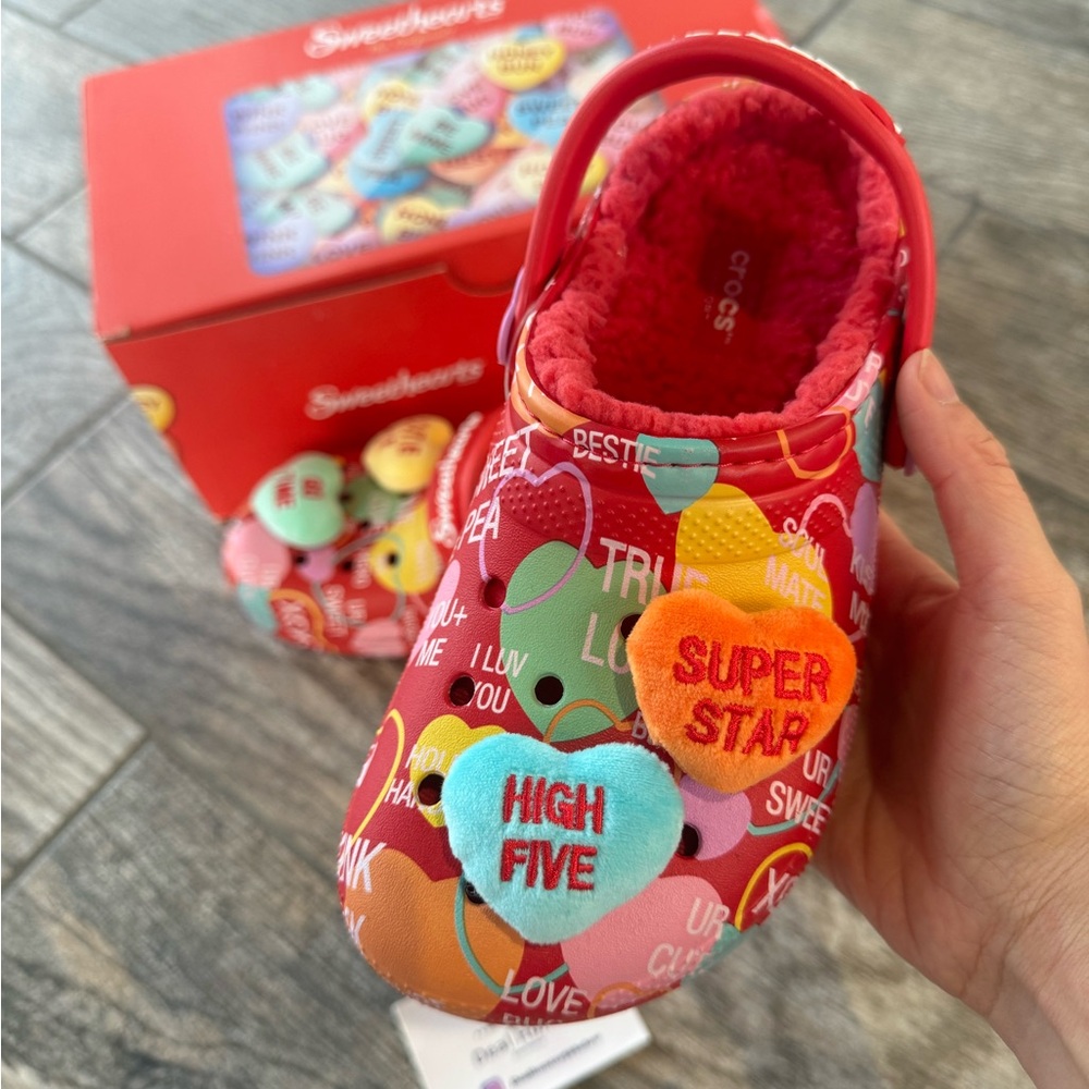 Brand New Limi Version Crocs “Sweethearts” Kids Lined Clog - Picture 7 of 11